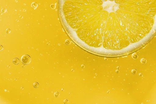 Woda z cytryną na zdrowie